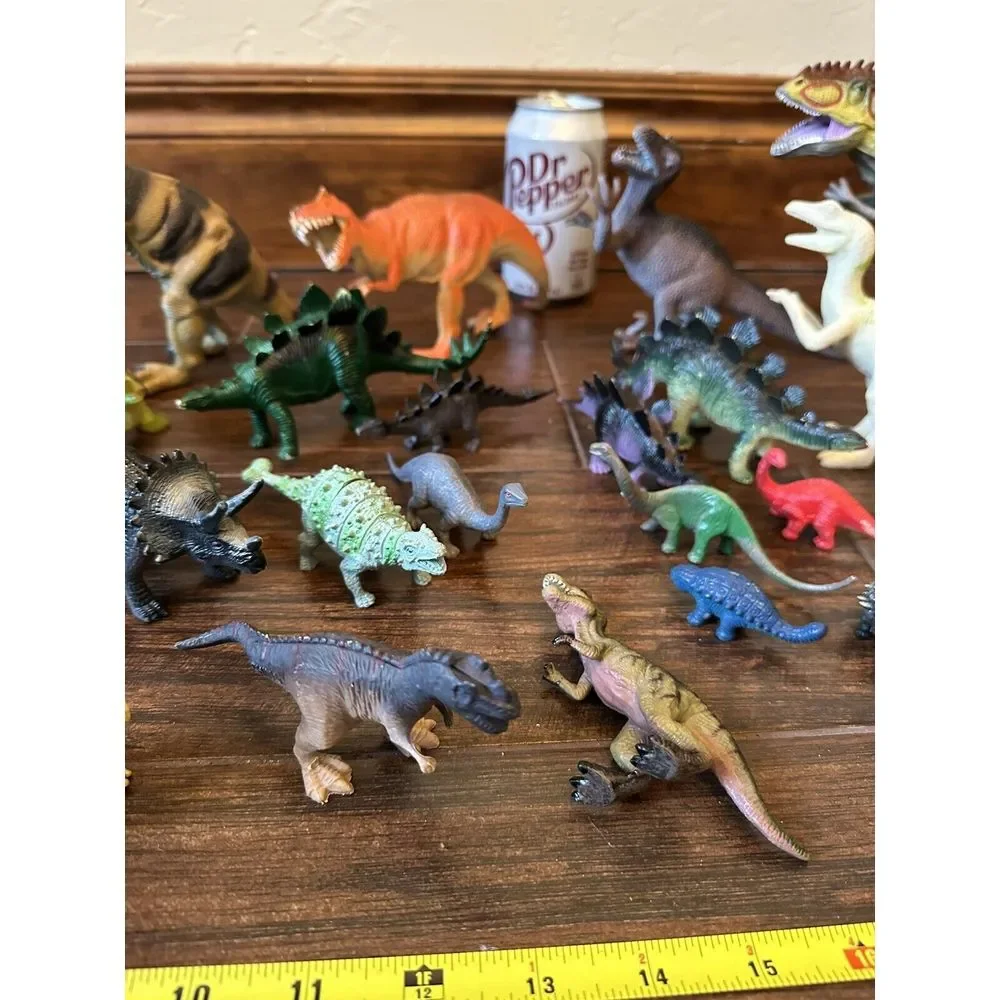 Lot Of‎ Assorted Small Plastic Dinosaur Toy Figures Various Sizes